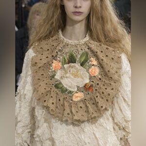 Floral Lace Jabot- Beige and Green